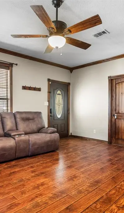 801 E Main Street, Tioga TX 76271 - Photo 5