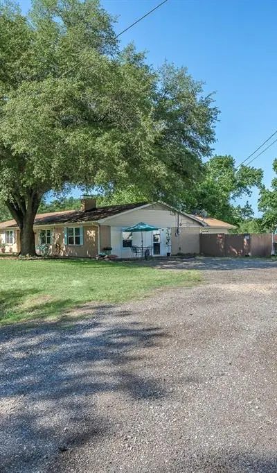 542 S Houston Street, Edgewood TX 75117 - Photo 5