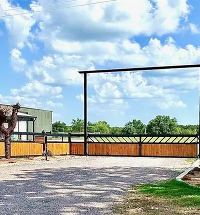 8690 E FM 922 Highway, Valley View TX 76272