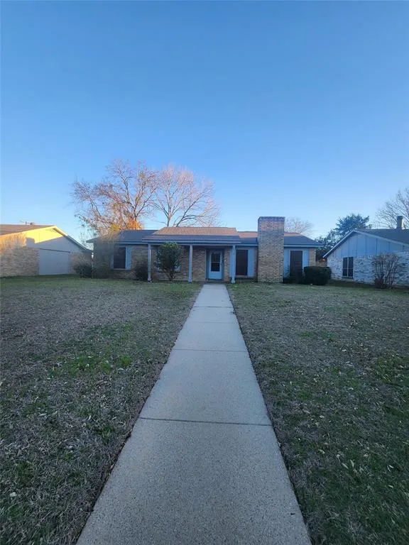 1310 Oakbluff Drive, Lancaster TX 75146