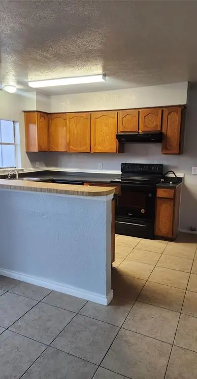 1310 Oakbluff Drive, Lancaster TX 75146 - Photo 4