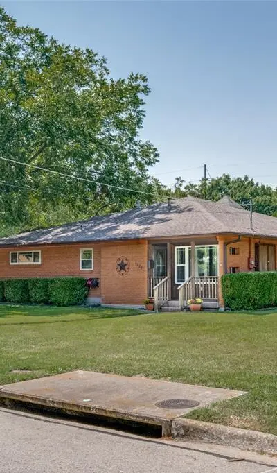 1027 Stanley Street, Denton TX 76201 - Photo 5