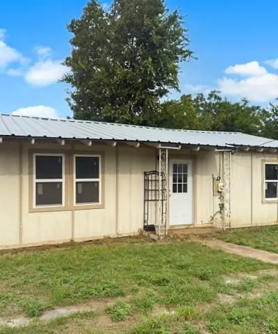 210 Carrie Mabrie Street, Trenton TX 75490 - Photo 4