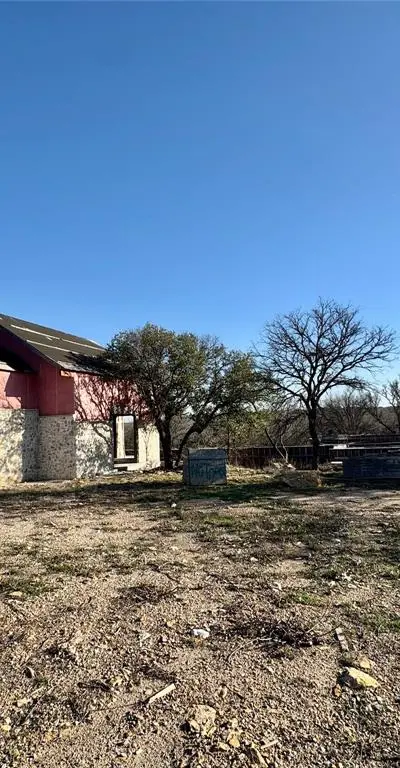 229 W Bluff Lane, Millsap TX 76066
