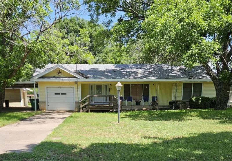 109 Bluebonnet Drive, Paradise TX 76073