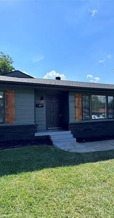 2608 Roseland Street, Fort Worth TX 76103 - Photo 2