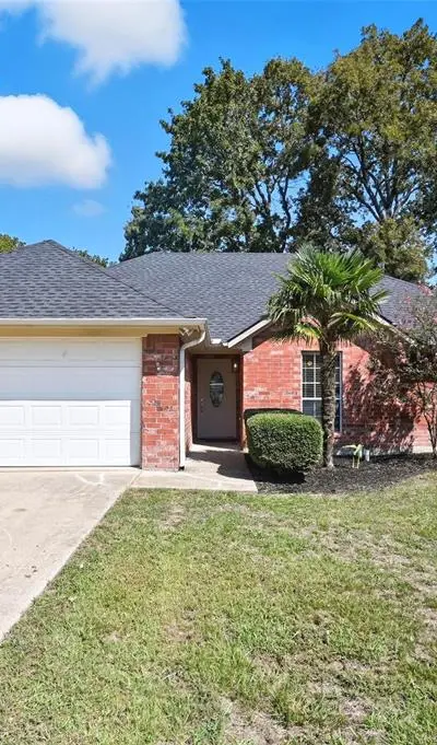 332 Comanche Trail, West Tawakoni TX 75474