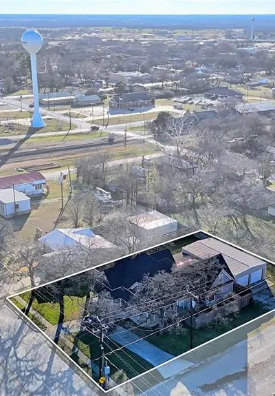209 N Wickham Street, Alvord TX 76225 - Photo 2