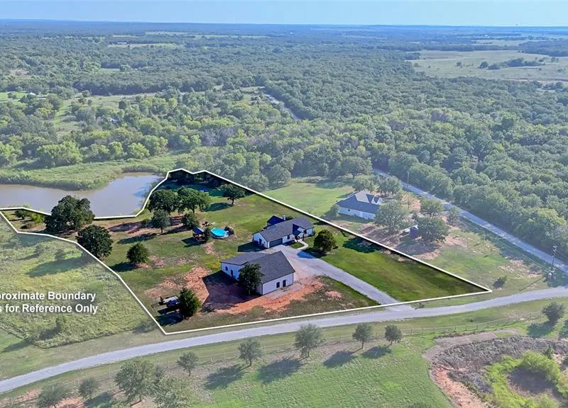 140 Lago Lane, Nocona TX 76255