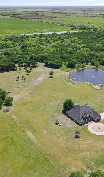 626 Scoggins Road, Tioga TX 76271 - Photo 2