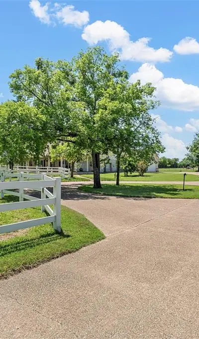 465 Austin Hines Drive, China Spring TX 76633 - Photo 3