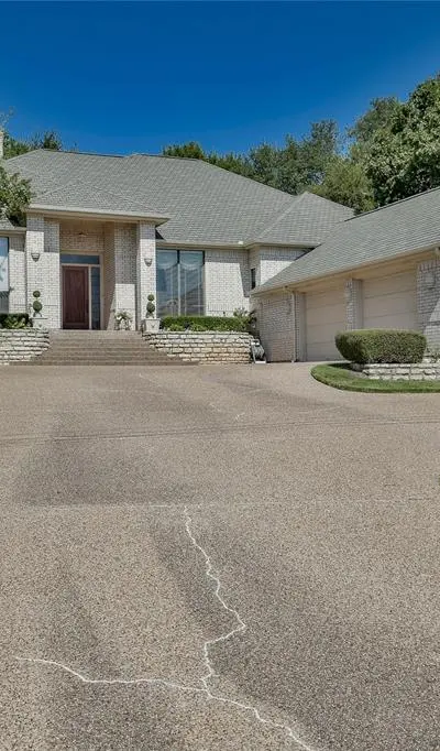 4922 Viejo, Granbury TX 76049