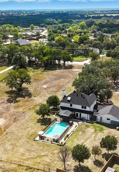 4011 E Bankhead HWY, Hudson Oaks TX 76087 - Photo 2