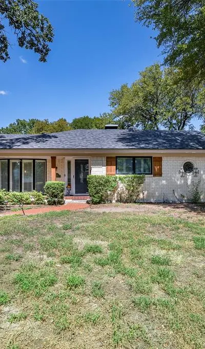 5017 Boulder Lake Road, Fort Worth TX 76103