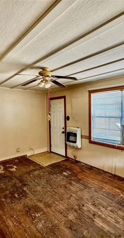 413 E Locust Street, Whitewright TX 75491 - Photo 4