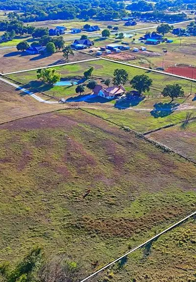 202 County Road 3470, Paradise TX 76073