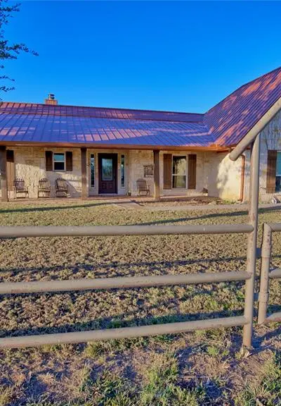 202 County Road 3470, Paradise TX 76073 - Photo 2