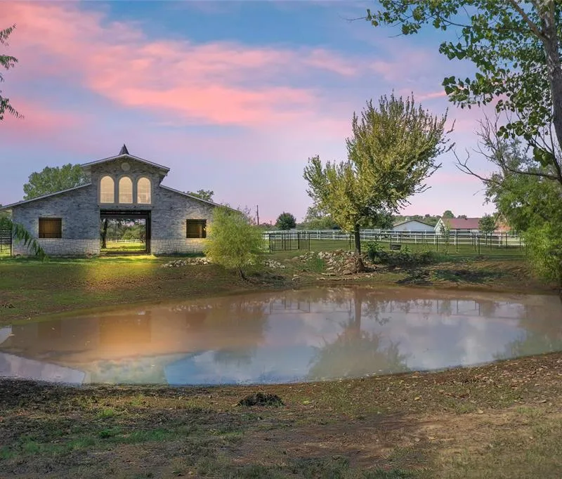 1082 Post Oak Road, Copper Canyon TX 76226