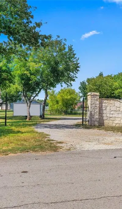 1082 Post Oak Road, Copper Canyon TX 76226 - Photo 3