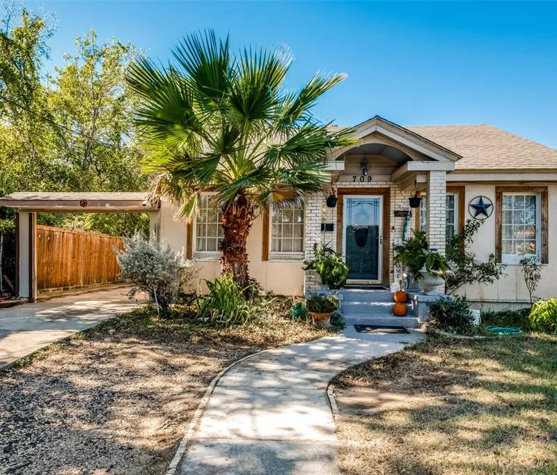 709 N Ewing Avenue, Dallas TX 75203