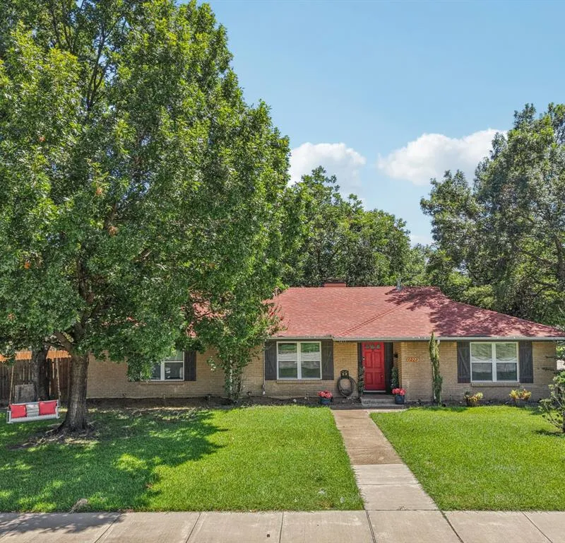 1213 W Tarrant Road, Grand Prairie TX 75050