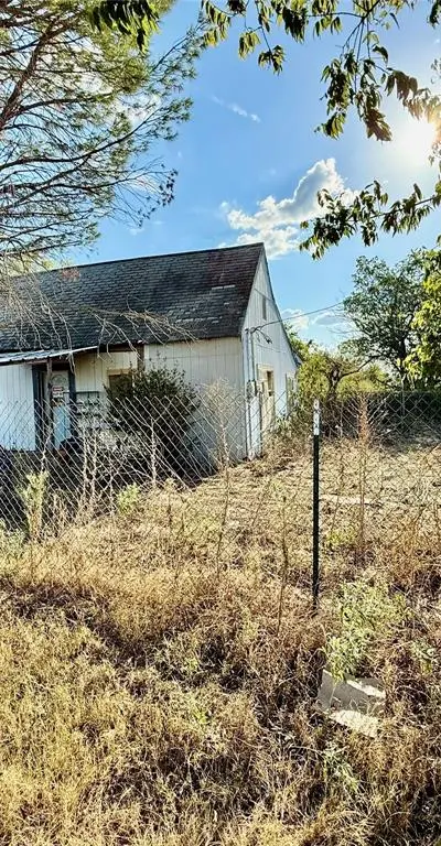 211 Cherry Street, Millsap TX 76066 - Photo 2