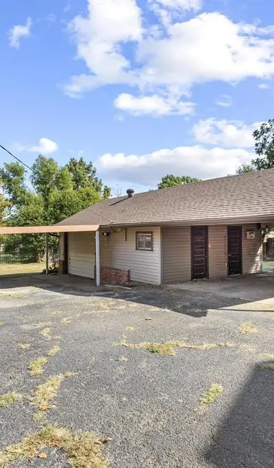 302 W Main Street, Honey Grove TX 75446