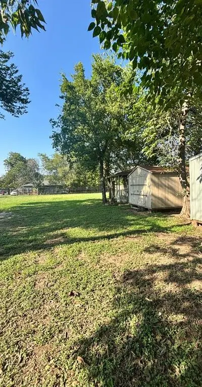 3801 E Berry Street, Fort Worth TX 76105 - Photo 3