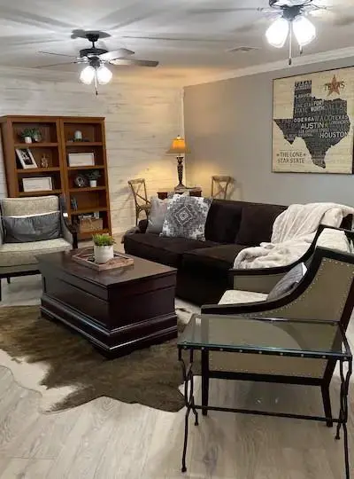1402 Posey Brewer Road, Sunset TX 76270
