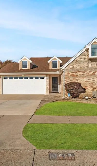 1417 Autumn Chase Square, Bedford TX 76022