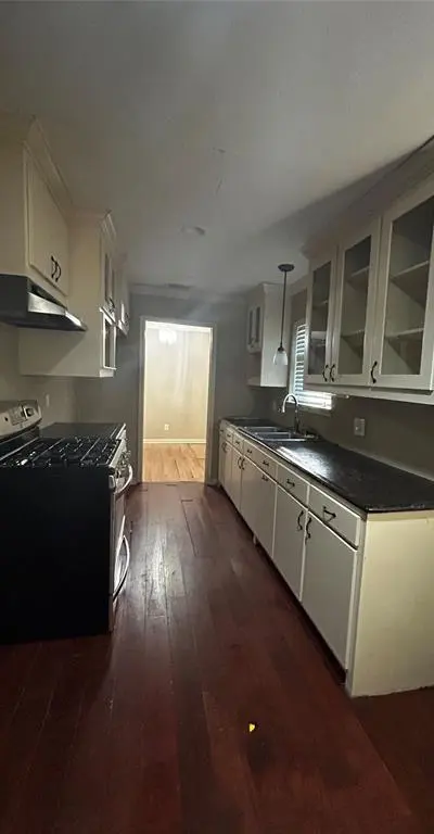 659 W Pentagon Parkway, Dallas TX 75224 - Photo 5