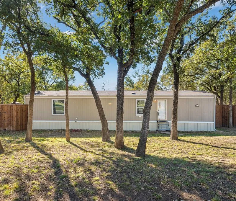 1107 Maple Drive, Bartonville TX 76226