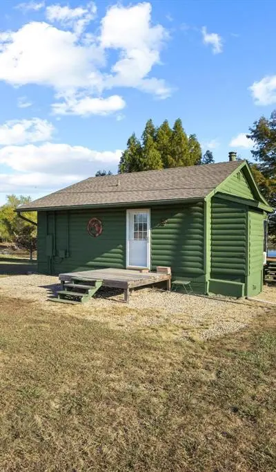 300 County Road 27100, Honey Grove TX 75446 - Photo 4