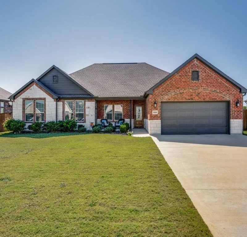 808 Mary Lee Lane, Collinsville TX 76233