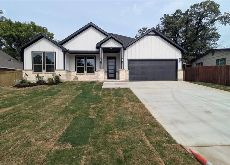 3105 Finley Street, Fort Worth TX 76111