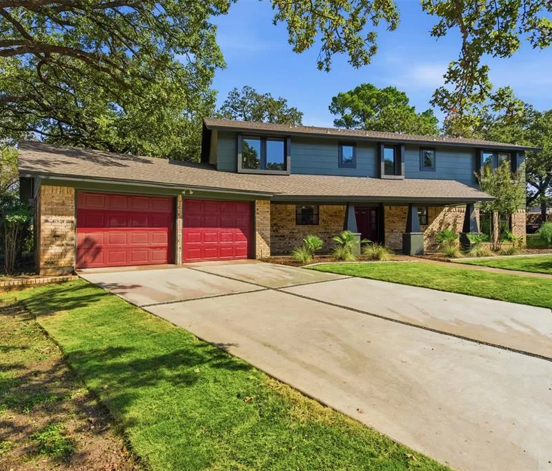 401 Rocky Canyon Court, Arlington TX 76011