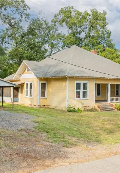 100 W Groves Street, Big Sandy TX 75755 - Photo 2