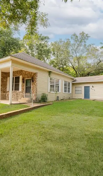 203 E Groves Street, Big Sandy TX 75755