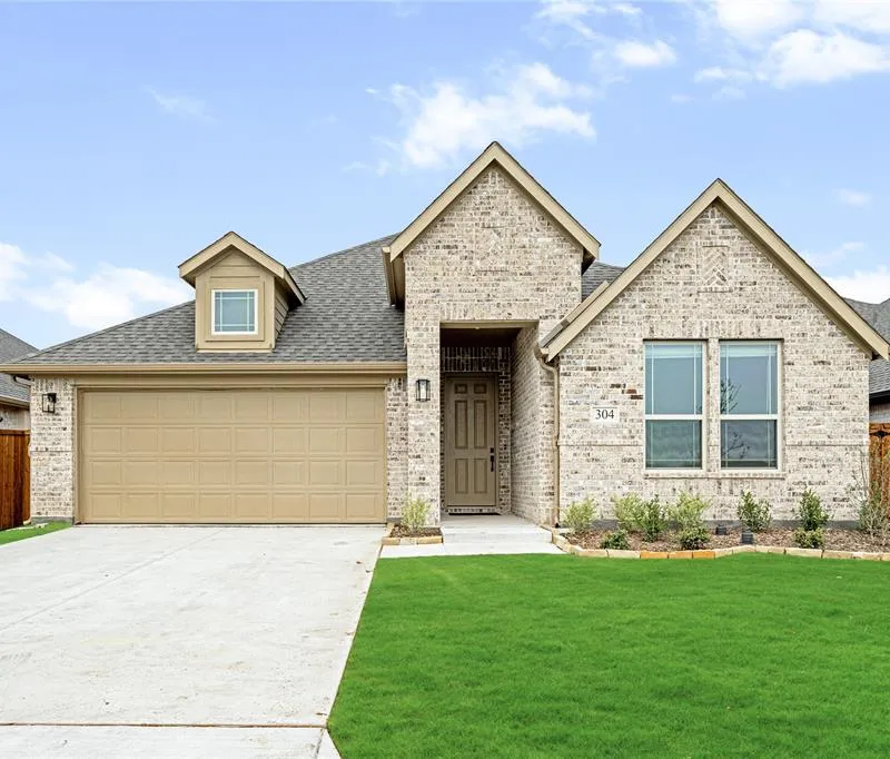 304 Keystone Drive, Commerce TX 75428