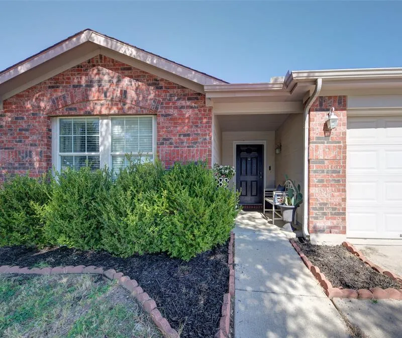 8817 King Ranch Drive, Cross Roads TX 76227