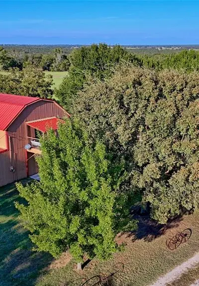 712 Front Street, Sunset TX 76270 - Photo 3
