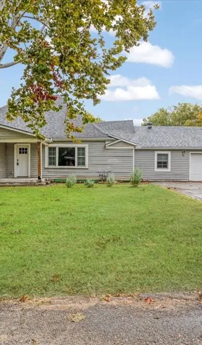 107 S Branch Street, Bells TX 75414