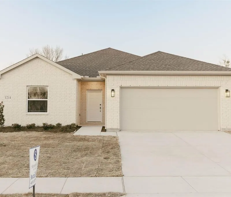 1214 Anderson Drive, Trenton TX 75490