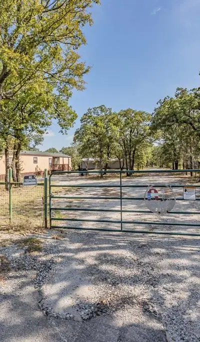 417 Wood River Road, Millsap TX 76066 - Photo 2