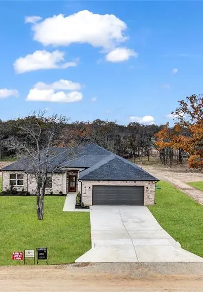 319 Rita Ridge Court, Millsap TX 76066 - Photo 2