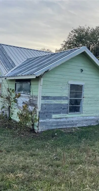 801 W Belknap Street, Jacksboro TX 76458