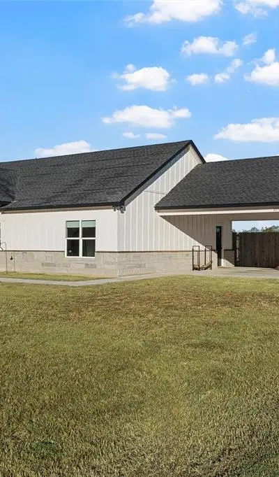 1973 Jackson Lane, China Spring TX 76633 - Photo 4