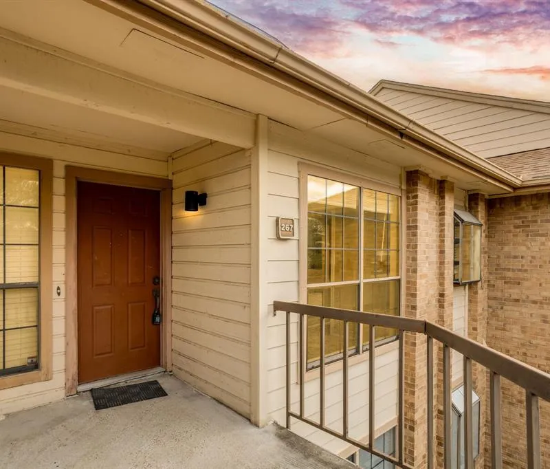16301 Ledgemont Lane # 267, Addison TX 75001