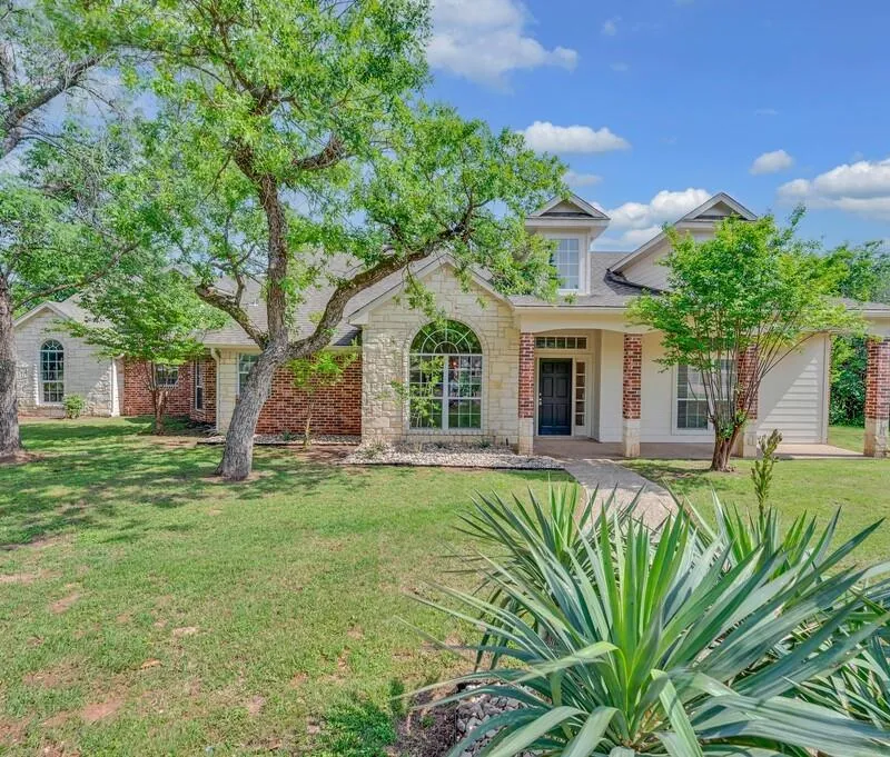 1068 Brazos Bluff Drive, China Spring TX 76633