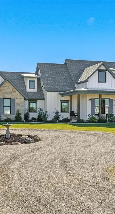 350 Rolling Ranch Boulevard, Alvord TX 76225 - Photo 2